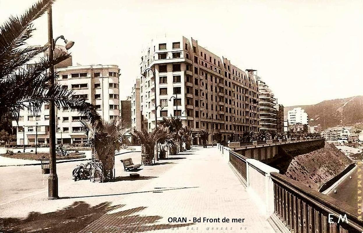 FM a- 126- Bd Front de mer.jpg